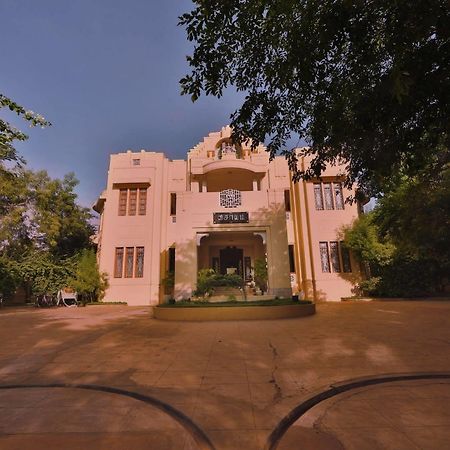 Visalam Chettinad Palace - A Cgh Earth Experience Kānādukāttān Exteriör bild
