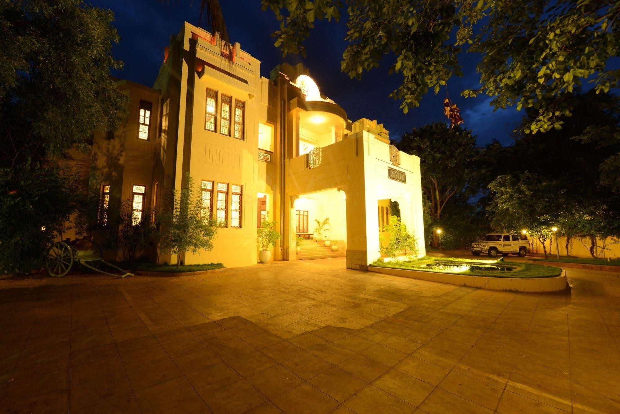 Visalam Chettinad Palace - A Cgh Earth Experience Kānādukāttān Exteriör bild
