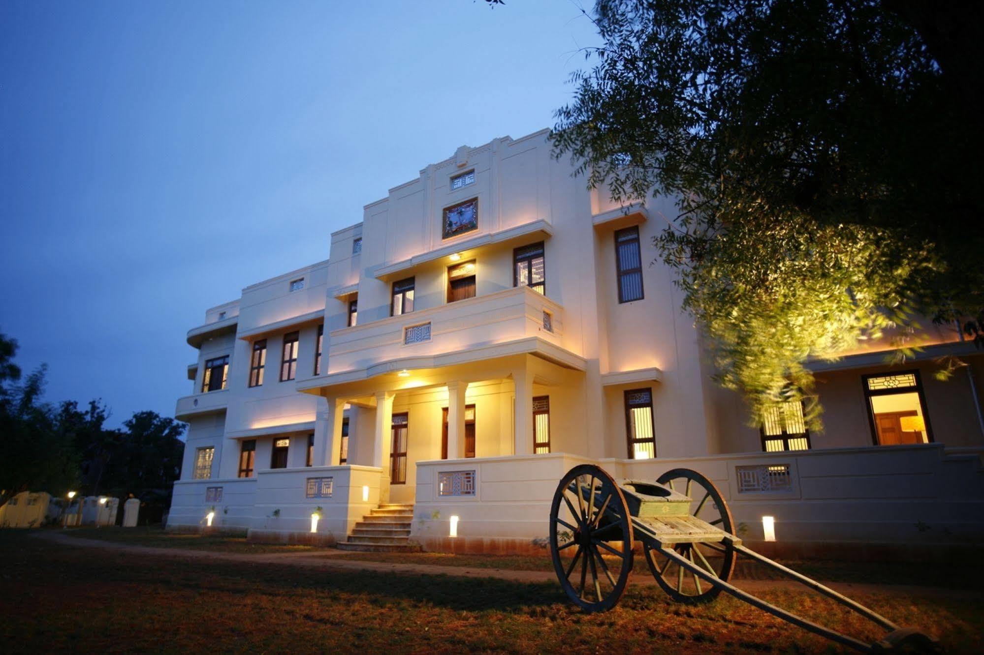 Visalam Chettinad Palace - A Cgh Earth Experience Kānādukāttān Exteriör bild