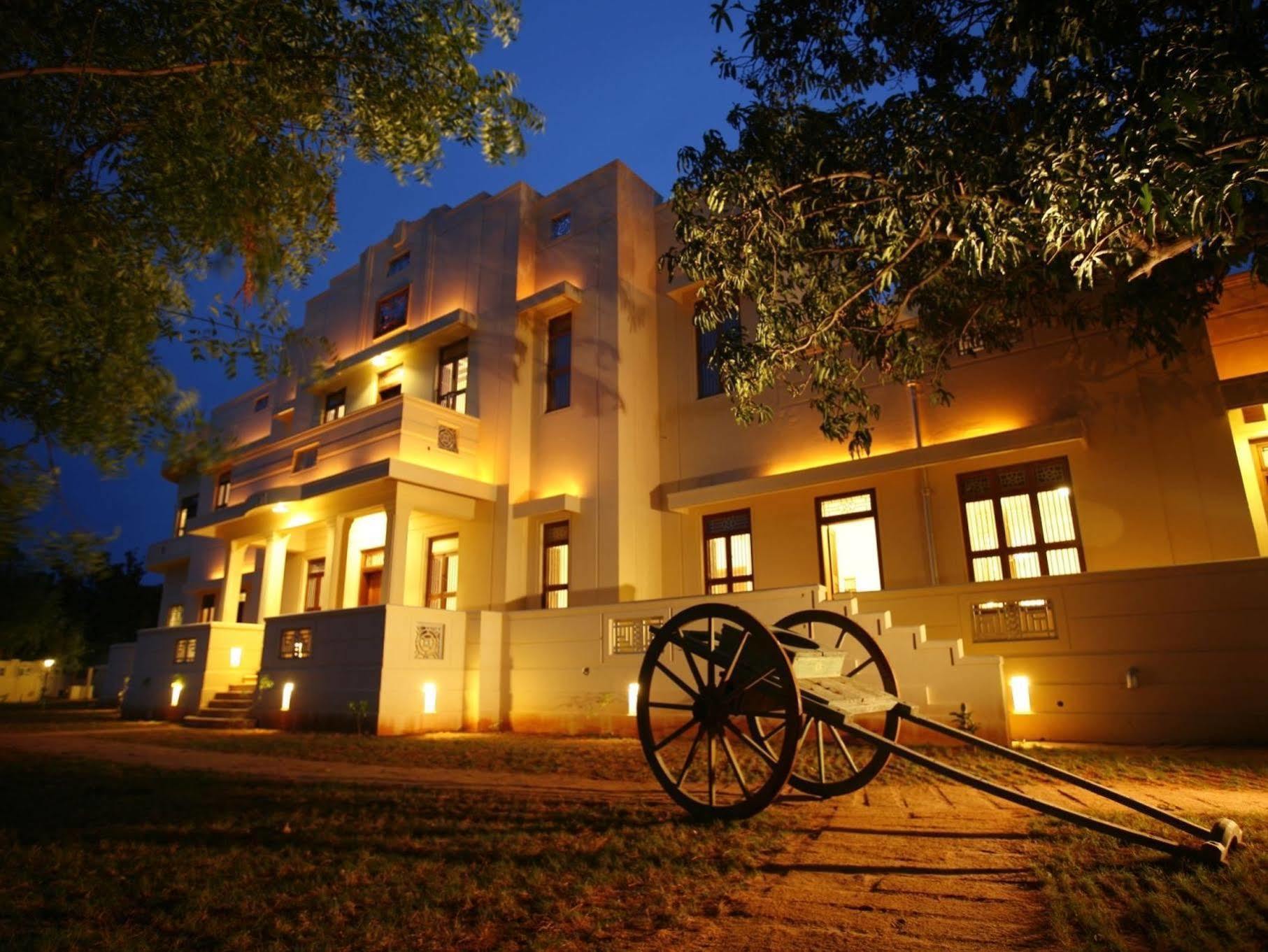 Visalam Chettinad Palace - A Cgh Earth Experience Kānādukāttān Exteriör bild