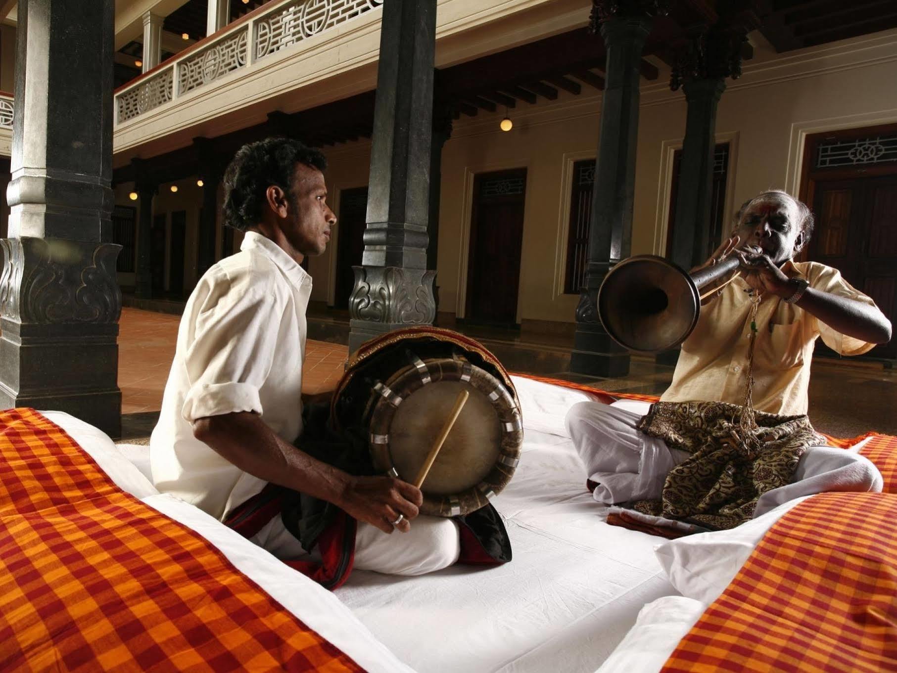 Visalam Chettinad Palace - A Cgh Earth Experience Kānādukāttān Exteriör bild