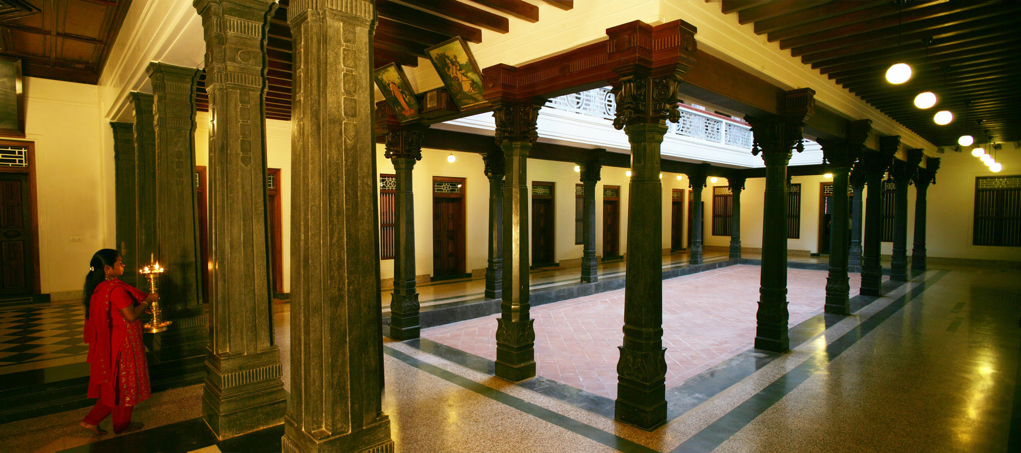 Visalam Chettinad Palace - A Cgh Earth Experience Kānādukāttān Exteriör bild